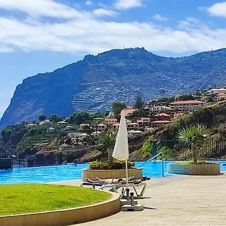 Luxury Sea View Apartment