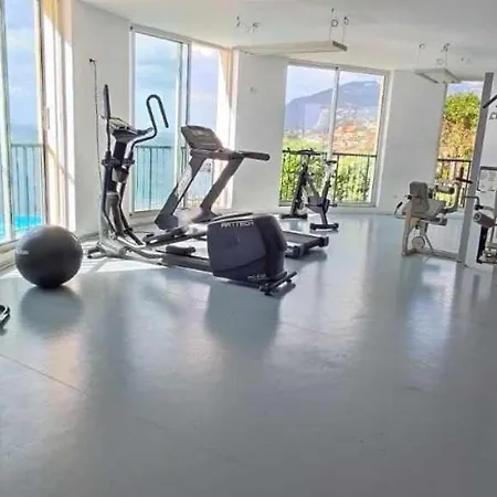 Luxury Sea View Apartment *